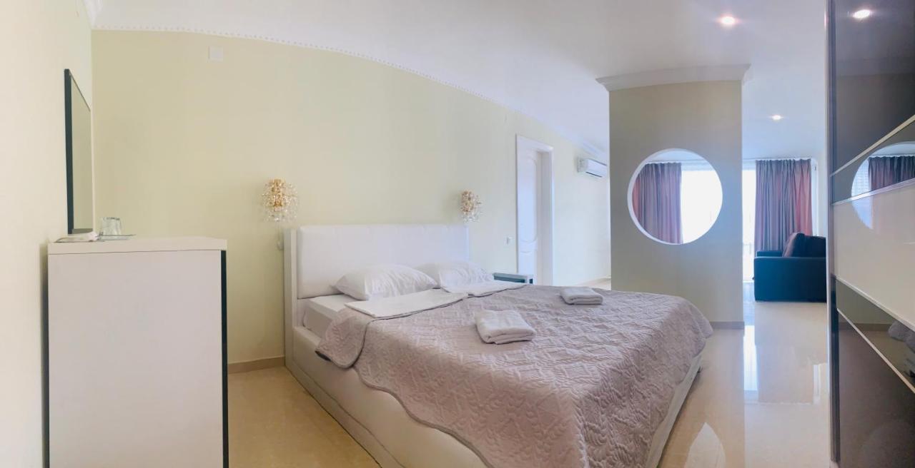 David'S Guest House Kobuleti Exterior photo