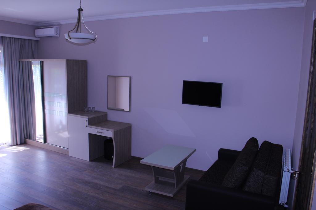 David'S Guest House Kobuleti Exterior photo